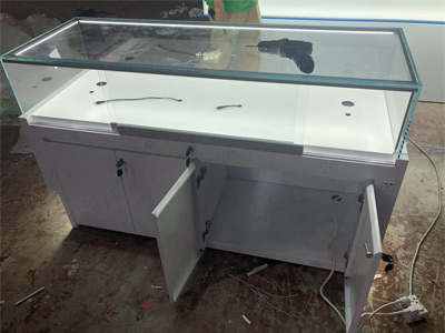 Hardware display cabinet